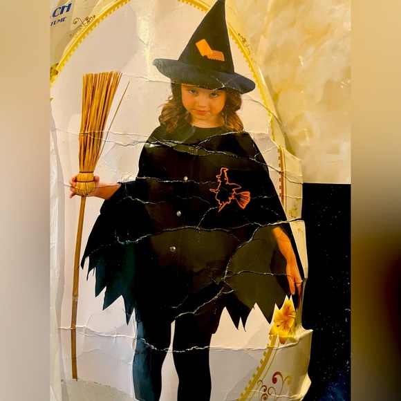 Holloween costume 4-6 witch - Picture 1 of 2